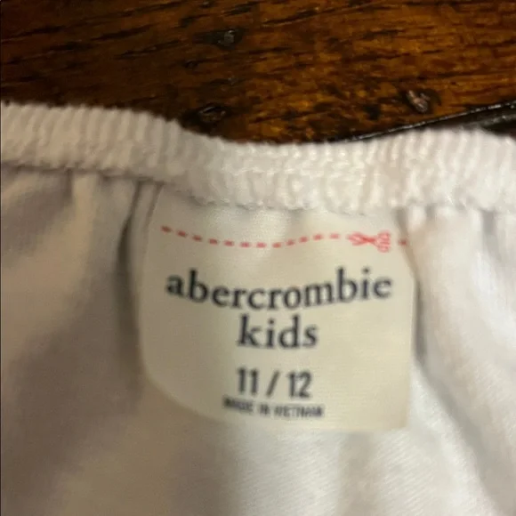 Abercrombie Kids Cream Long Sleeve Tee with Knot - Picture 2 of 6